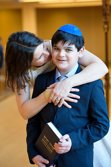 A Mom and Her son Portrait, Relaxed Family Portrait